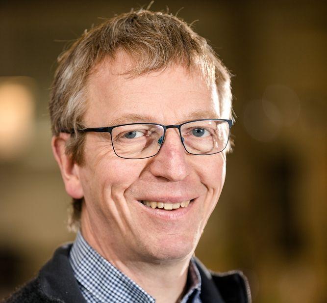 Dietmar_Kirste_Beckumer_Kuechen_Team.jpg